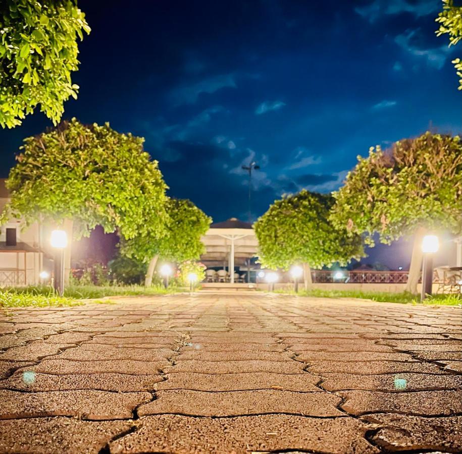 Stomio Villague Філіатра Екстер'єр фото